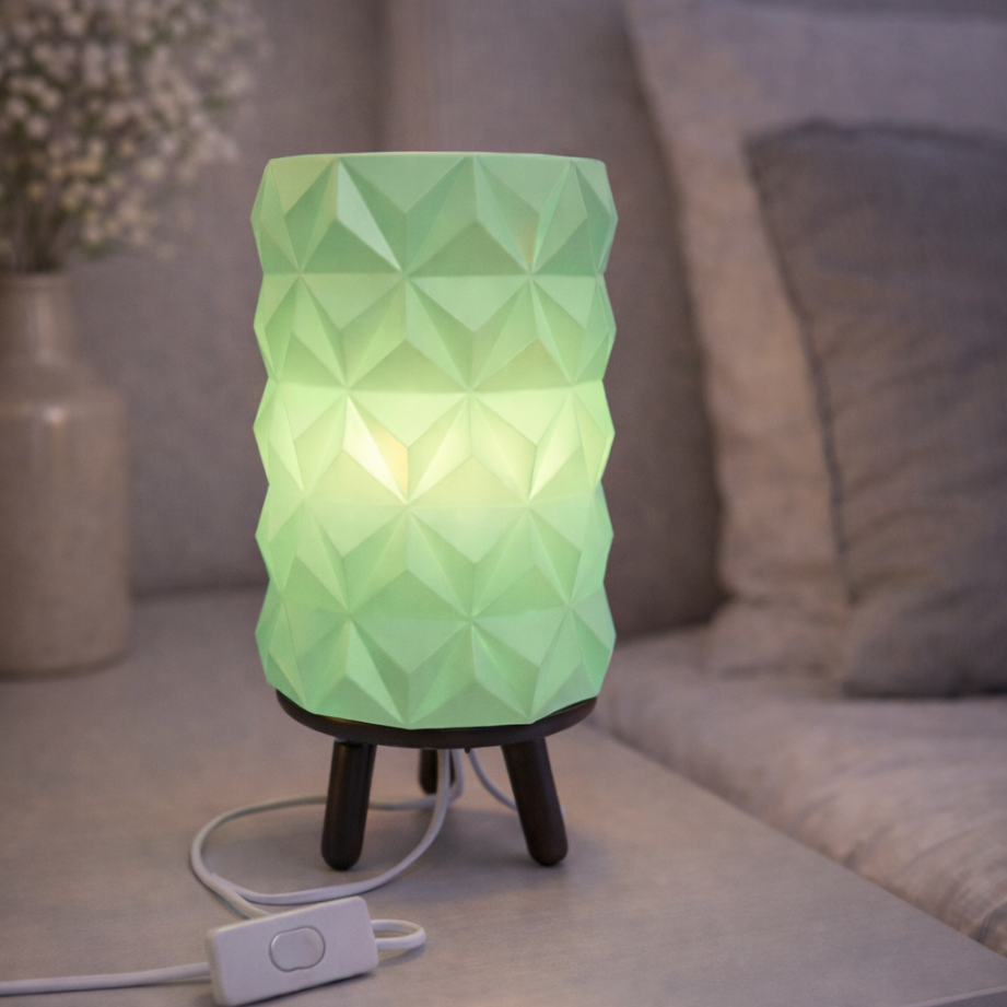 Candeeiro Polígono Gold – Design Geométrico!
